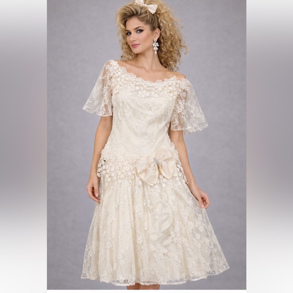 Vintage lace cream 70s 80s bow wedding prom evening skirt & blouse set Formal